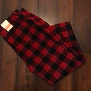 Old Navy Harper pant! Red & Black buffalo plaid